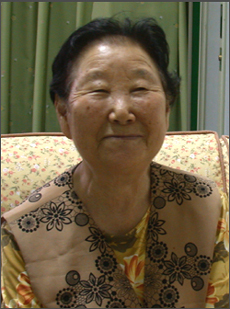 대구시 북구 산격주공아파트의 신복련(80) 할머니.
