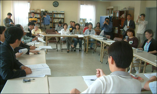 평화뉴스와 시민사회단체가 공동주최한 12일 토론회에는 30여명이 참가했다.