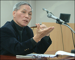 김민남 교수