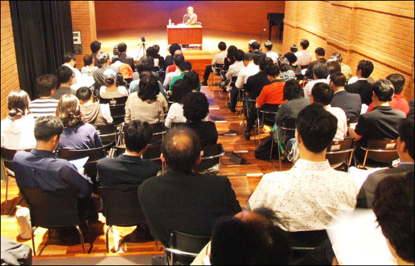 대구 참여연대 시민학교 첫 강연 '한국경제, 제3의 길을 상상하라'(2009.5.12 분도아트센터 / 사진.남승렬 기자)