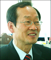 윤덕홍 전 부총리