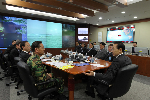 청와대는 비상대책회의를 계속하고 있지만 쏟아지는 의혹에는 아무런 해명이 없다 / 사진.청와대.