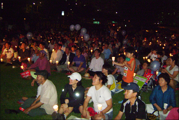 '4대강 사업 저지' 대구경북 시도민 문화제(2010.9.5 대구 희망교 아래 신천둔치)...이날 문화제는 700여명의 시민들이 참가한 가운데 다양한 공연으로 진행됐다 / 사진. 평화뉴스 유지웅 기자