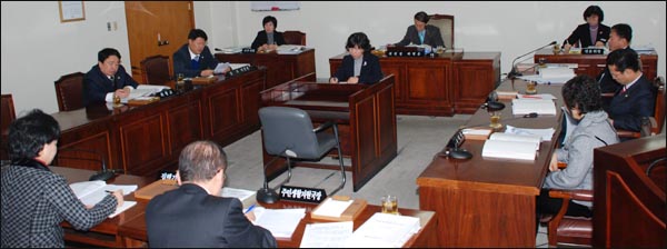 북구의회 주민생활위원회 2011년도 예산안 예비심사(2010.12.8) / 사진 제공. 북구의회