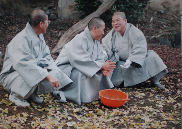 '도의 반려자'(도반)으로 일컬어지는 동기들...