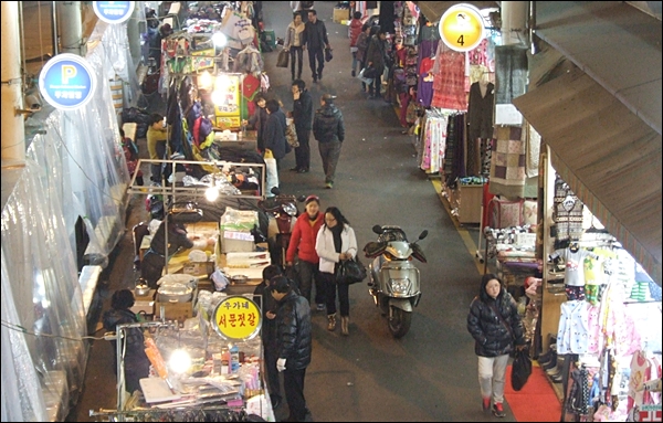 '설 대목'이라기에는 한산한 서문시장 풍경(2012.1.17) / 사진. 평화뉴스 김영화 수습기자
