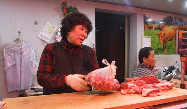 "정부는 뭘 하는지 모르겠다"는 조옥희씨(2012.1.17) / 사진. 평화뉴스 김영화 수습기자