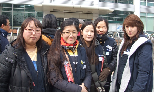 구미KEC노조의 여성 노동자들 (2012.2.21) / 사진.평화뉴스 김영화 수습기자