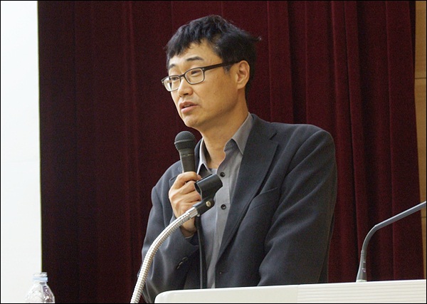 오건호 글로벌정치경제연구소 연구실장(2012.11.26.대구대 대명동캠퍼스) / 사진.평화뉴스 김영화 기자