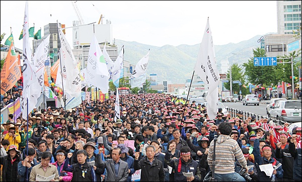 이날 집회에는 3천여명의 노동자들이 참석했다 / 사진. 평화뉴스 김영화 기자