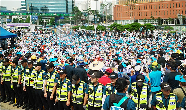 이날 집회에는 성주군민 2,500여명이 참석했다.(2016.7.21) / 사진.평화뉴스 김지연 기자
