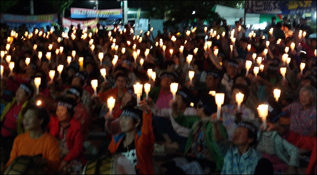 50일째 열린 성주 주민들의 사드배치반대 촛불집회(2016.8.31) / 사진.평화뉴스 김지연 기자