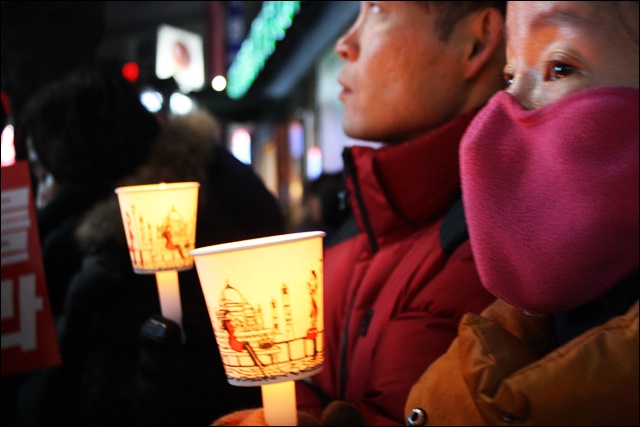 '송박영신' 올해의 마지막 촛불을 든 대구 시민들(2016.12.31) / 사진.평화뉴스 김영화 기자