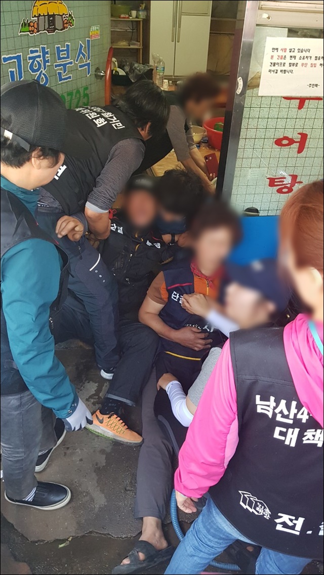 대구 중구 남산동 재건축 현장에서 강제철거에 반대하는 세입자들(2019.5.29) / 사진.철거민대책위