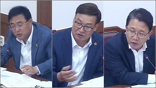 (왼쪽부터)한국당 김재우·이시복, 민주당 강민구 의원(2019.11.7) / 사진.평화뉴스 김영화 기자