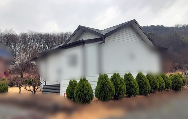 연호지구에 있는 비슷한 형태의 개인 주택들(2021.3.12) / 사진.평화뉴스 김두영 기자