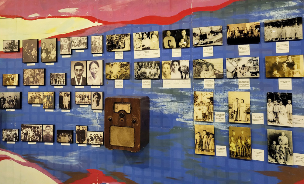 실향민들의 가족사진을 전시해 놓은 모습(2022.11.11. 오두산 통일전망대 2층 전시실) / 사진. 평화뉴스 정준민 인턴기자