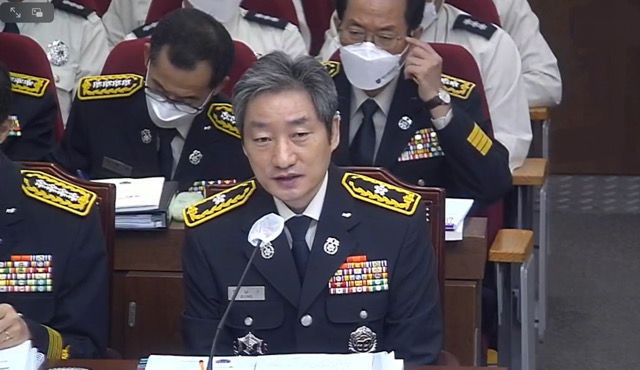 정남구 대구소방본부장이 행정감사에서 답변 중이다.(2022.11.16) / 사진.대구시의회