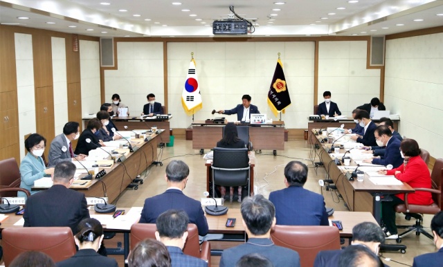 대구시의회 예산결산특별위원회 2022년도 추경예산안건 심사 회의 / 사진.대구시의회