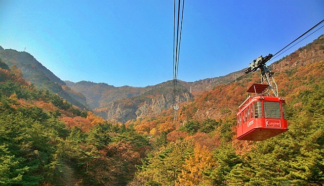 경북 구미 금오산도립공원 케이블카 / 사진.한국관광공사