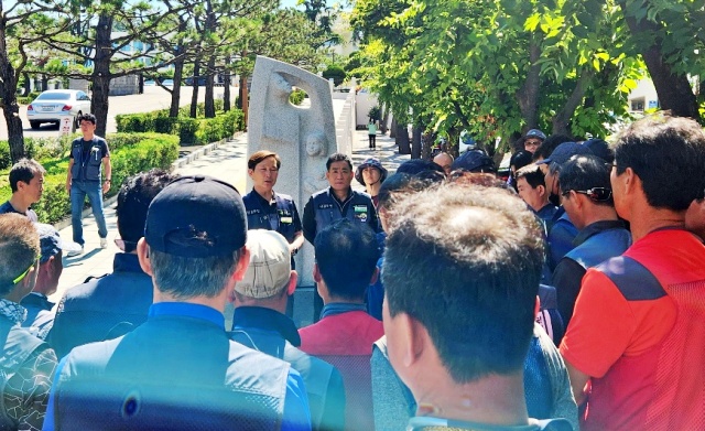 영장 실질 심사를 받으러 대구지법에 들어가는 김종호 지부장과 한상후 부장(2023.6.23) / 사진.건설노조대경본부