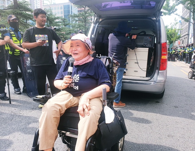 발언하는 박명애 대구장차별 상임공동대표(2203.6.27) / 사진.평화뉴스 정준민 수습기자