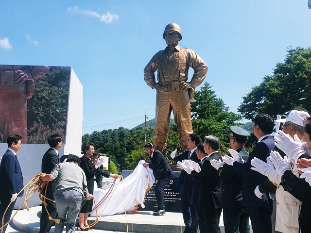 경북 칠곡군 다부동전적기념관 백선엽 장군 동상 제막식(2023.7.5) / 사진.평화뉴스 정준민 수습기자
