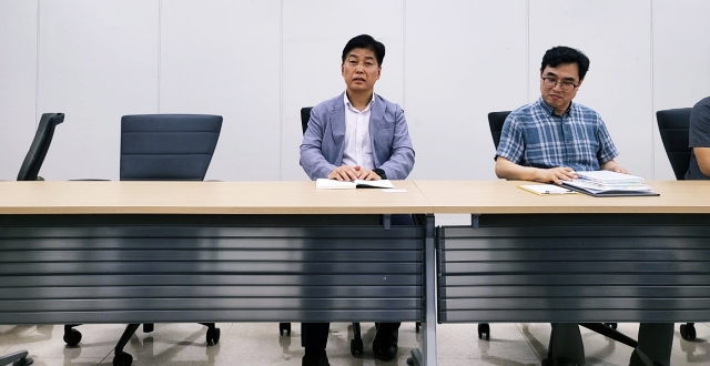 서흥원 대구환경청장이 환경단체 요구에 답변하고 있다.(2023.9.12) / 사진. 평화뉴스 정준민 기자