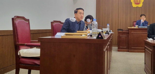 이성오 대구시의원이 스마트관제플랫폼에 대해 질의하고 있다. (2023.11.9.) / 사진. 평화뉴스 정준민 기자