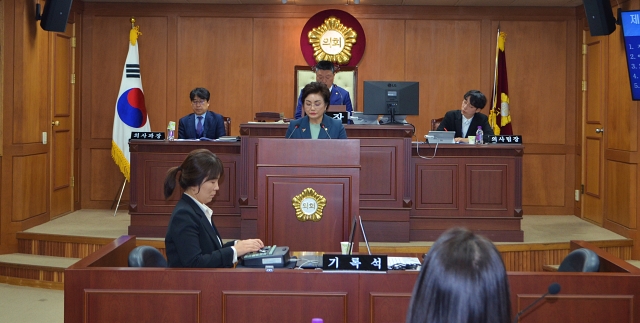권경숙 중구의원이 발언하고 있다. (2023.11.27) / 사진. 대구 중구의회