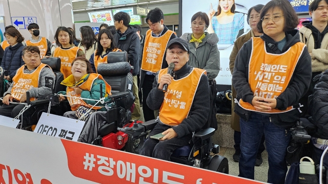 김병관 대구총선장애인연대 상임공동대표가 "공약 실현"을 촉구했다.(2024.2.14) / 사진.평화뉴스 정준민 기자