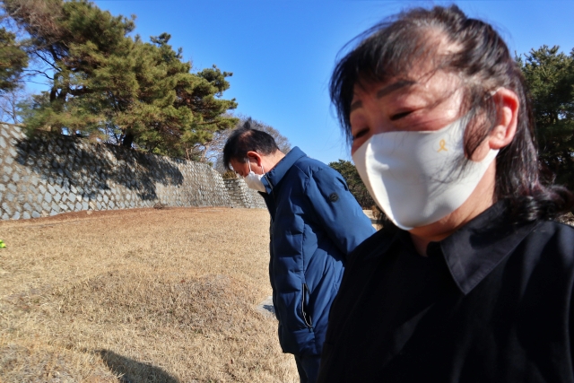 "가족 좀 찾아주세요"...유가족인 황명애 대책위 사무국장(2024.2.13) / 사진.평화뉴스 김영화 기자