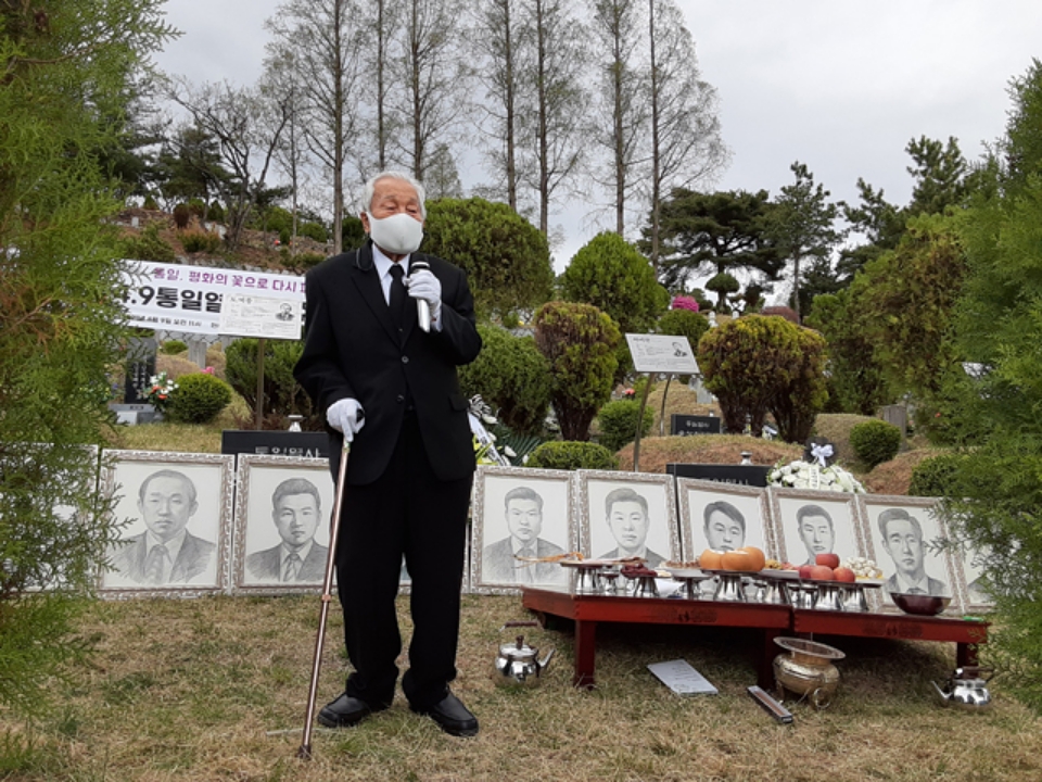 2021년 '인혁당 46주기 추모제'에 참석해 발언하는 강창덕 선생님(2021.4.9.경북 칠곡 현대공원) / 사진.평화뉴스