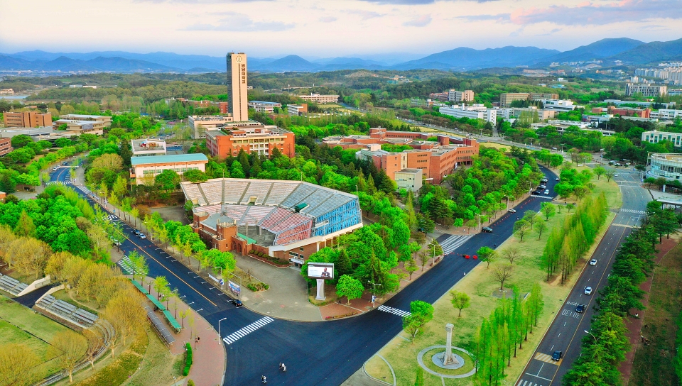 영남대학교 전경 / 사진 출처. 영남대학교