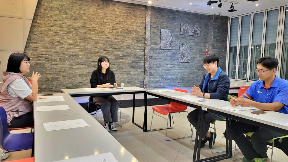 평화뉴스 82차 독자위원회...(왼쪽부터) 김수현 위원, 김지현 위원, 이동민 위원, 정현태 위원(2024.9.24) / 사진.평화뉴스 김영화 기자