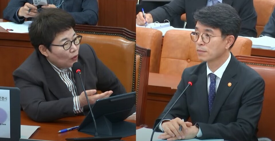 (왼쪽부터) 국민의힘 임이자 의원, 김완섭 환경부 장관(2024.10.8) / 화면 캡처.국회 인터넷의사중계시스템