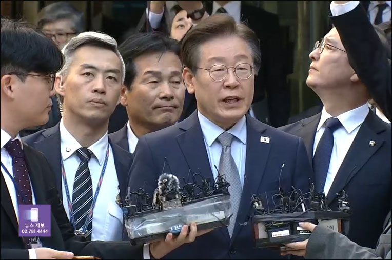 사진 출처. KBS 뉴스 「'선거법 위반' 이재명 1심 "징역 1년 집행유예 2년'」(2024.11.15) 방송 캡처