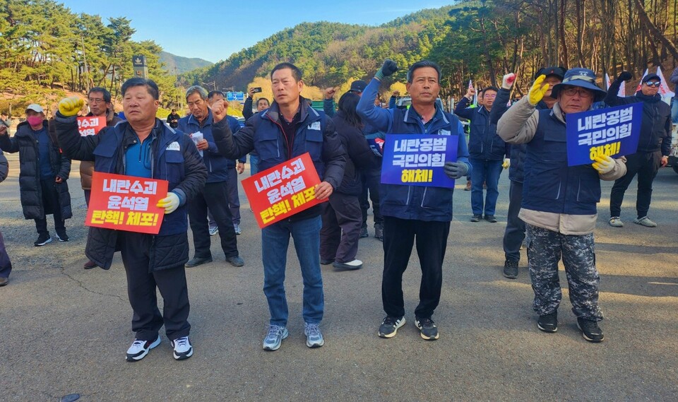 '세상을 바꾸는 전봉준투쟁단 트랙터대행진 경북 출정식'(2024.12.17.경북 고령군 대가야역사테마관광지) / 사진 제공.전농 경북도연맹