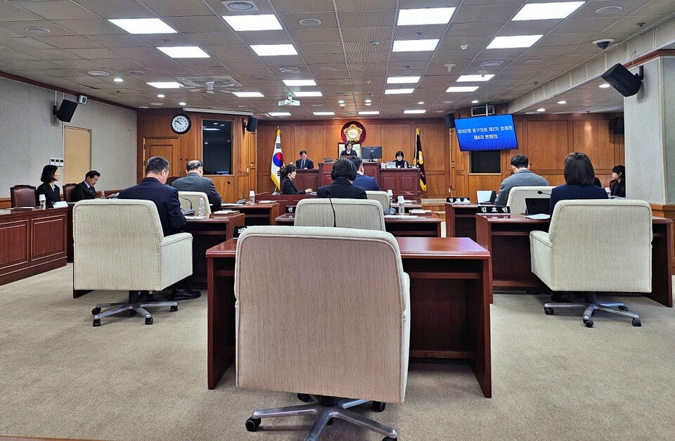 제302회 중구의회 제2차 정례회 본회의(2024.12.19) / 사진.평화뉴스 정준민 기자