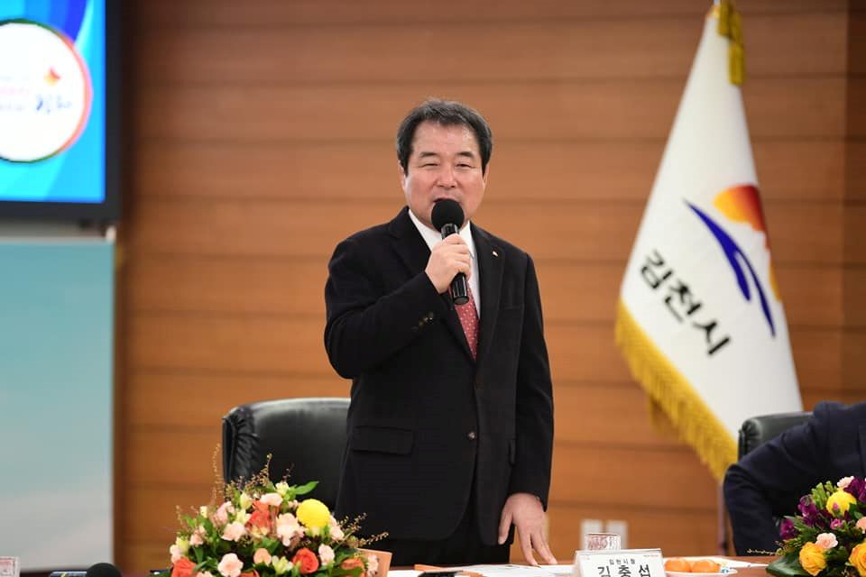 김충섭 전 김천시장이 발언 중이다. / 사진 제공.김천시