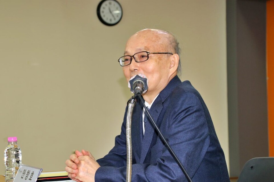 안창호 국가인권위원장이 업무보고에 앞서 인사 말씀 중 논란의 '윤석열 대통령 방어권 보장' 국가인권위 결정문에 대한 설명을 하고 있다.(2025.2.25) / 사진.평화뉴스 김영화 기자