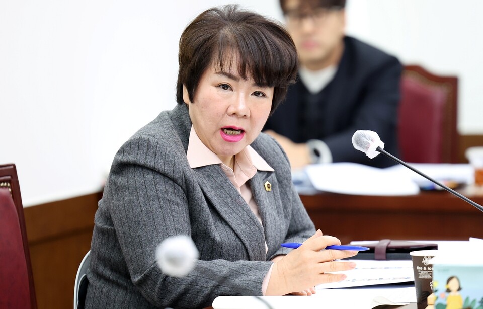 김정옥 대구시의원이 제214회 임시회에서 발언 중이다.(2025.2.14) / 사진 출처.대구시의회