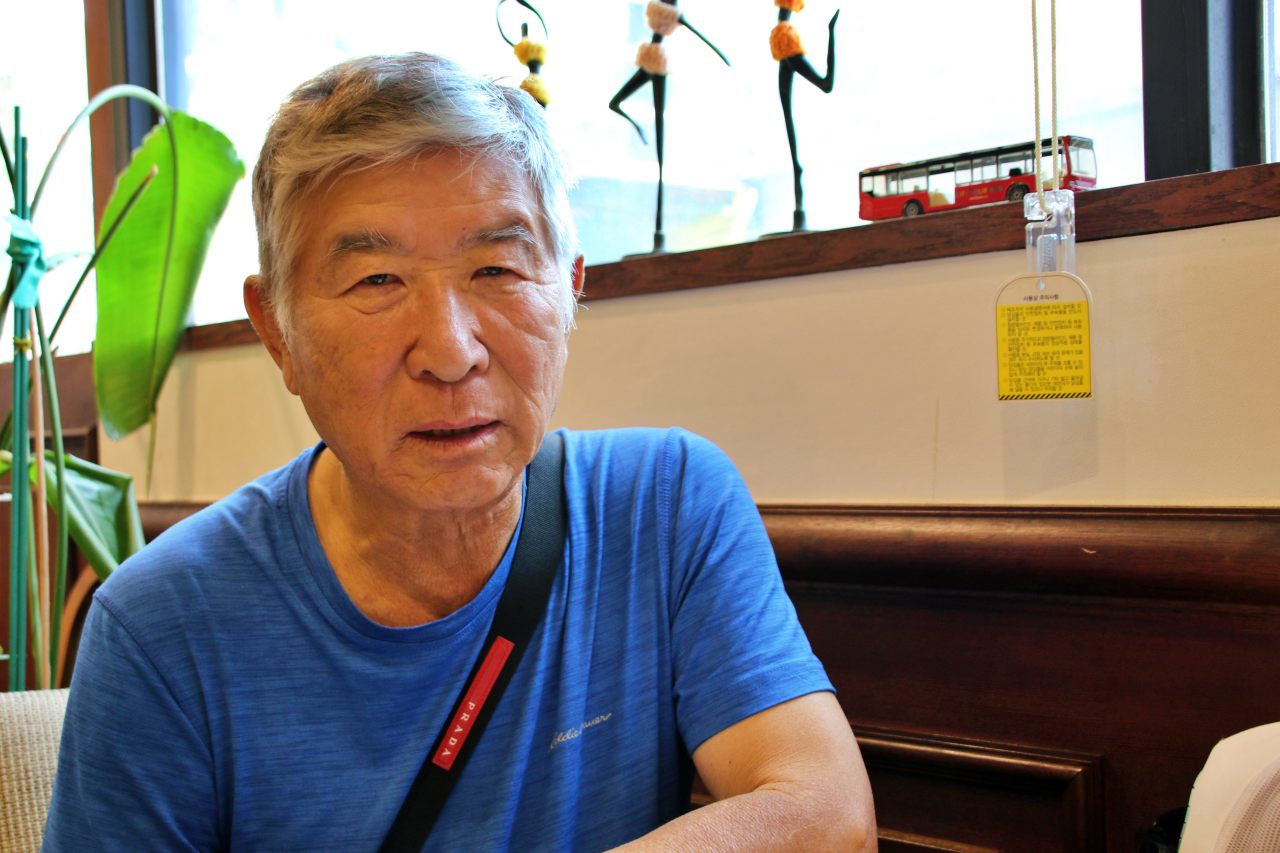 박영두씨는 미국 이민 1세대로서 성공한 사업가다. 12.3비상계엄 사태에 충격 받아 이번 대선에서 민주당 이재명 후보를 지지하며, 그의 당선을 돕기 위해 고향 대구에 와 선거운동에 뛰어들었다.(2025.5.27) / 사진.평화뉴스 김영화 기자 