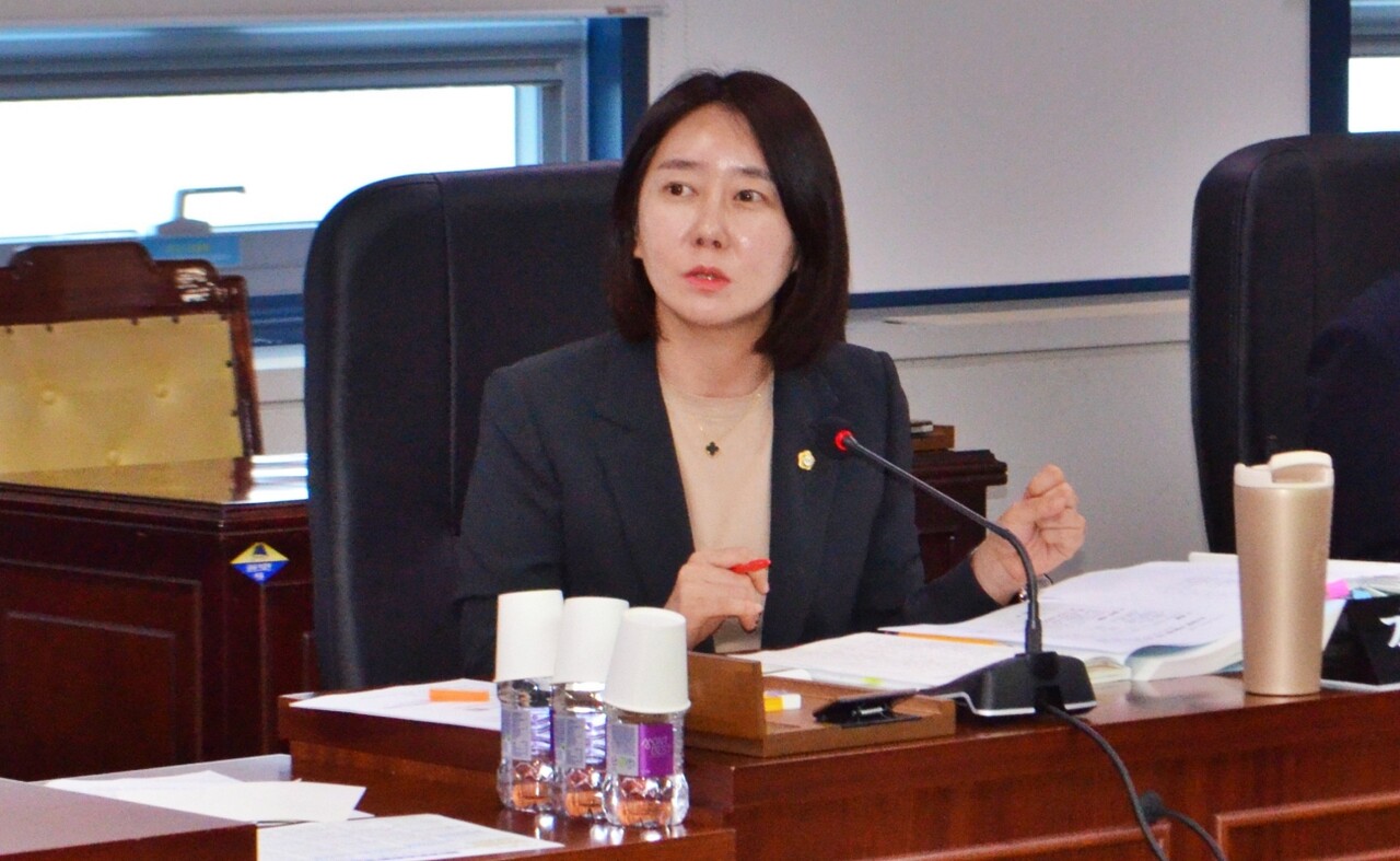 김효린 중구의원이 중구청 도시재생과 행정사무감사에서 질의 중이다.(2025.6.18) / 사진 제공.중구의회