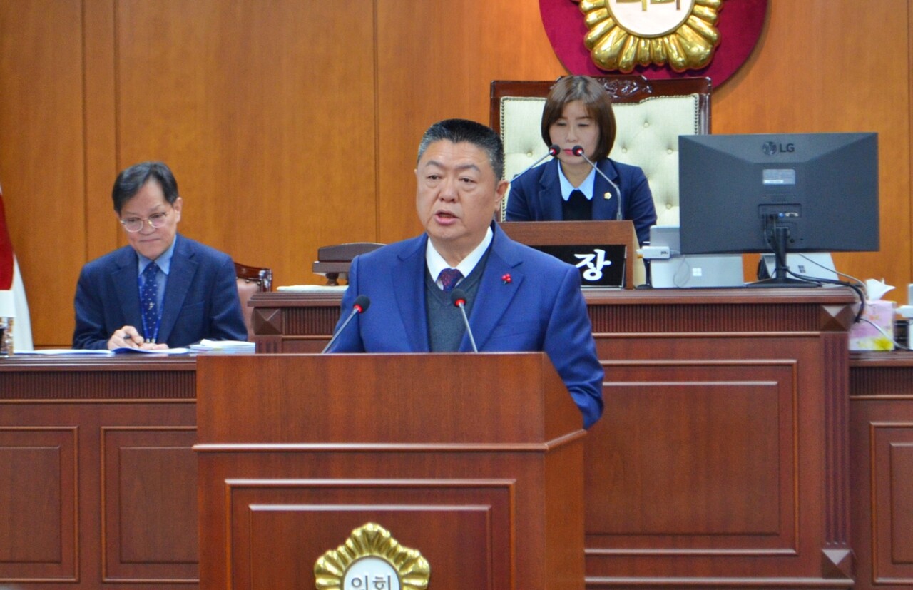 김오성 의원이 제302회 정례회 본회의에서 발언하고 있다.(2024.12.12) / 사진 출처.대구 중구의회