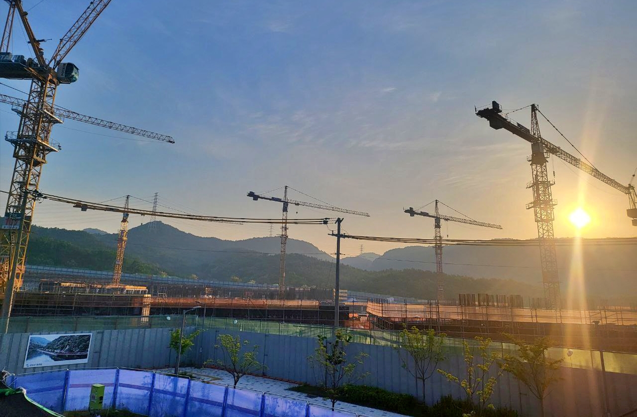 경북 구미시 산동읍의 한 아파트 건설현장. 지난 7일 이곳에서 베트남 국적의 20대 이주노동자가 숨졌다 / 사진 제공.건설노조 대구경북건설지부