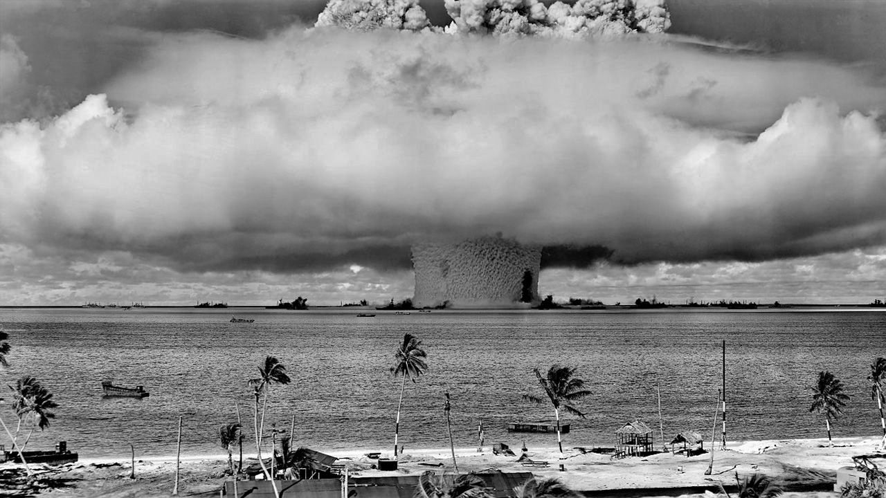 1946년 미국이 비키니 산호초로 알려진 태평양 아일릉기나(마셜제도)에서 실시한 세계 최초 원자폭탄 투하 핵실험 / 사진.스웨덴 스톡홀름국제평화연구소 홈페이지