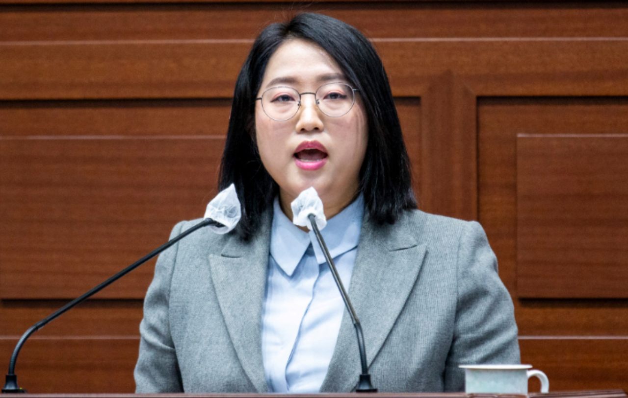 국민의힘 박채아 경북도의원이 본회의장에서 발언하고 있다.(2025.4.6) / 사진.경북도의회